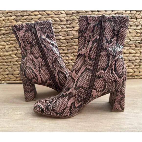 NWB! Steve Madden Harlie snake skin bootie - Picture 9 of 9